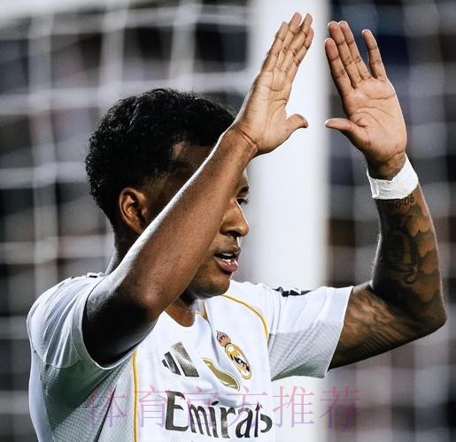 皇马2人要被骂“退役”!曝齐祖队内整风:拿出态度 皇马2人要被骂“退役”!曝齐祖队内整风:拿出态度