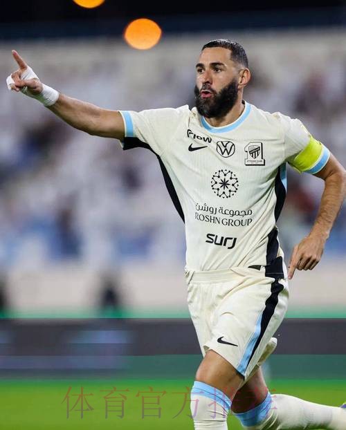 本泽马5轮6球5助 高居西甲射手榜和助攻榜头名