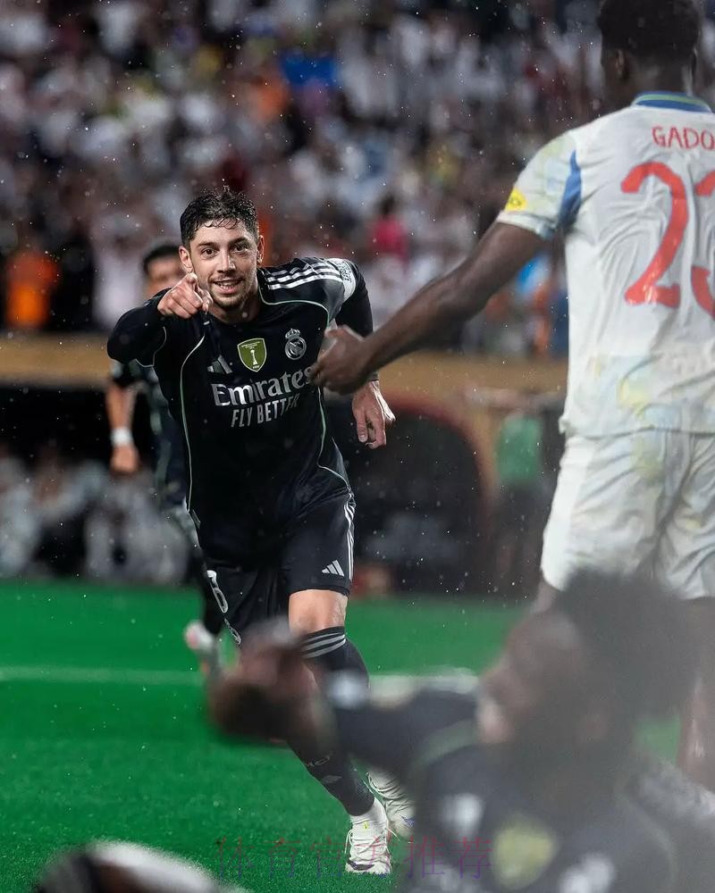 世体:F-巴尔韦德已经恢复有球训练 马里亚诺回归